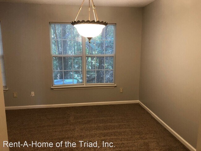 Building Photo - 17 Meadowood Glen Way