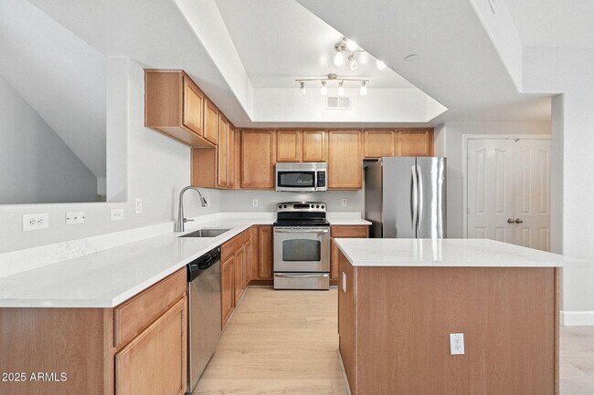 Foto del edificio - 900 S 94th St