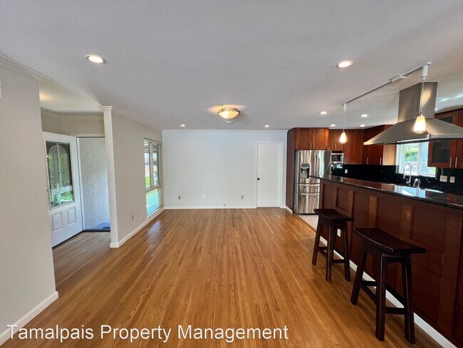 Building Photo - 3 br, 2 bath House - 1907 Las Gallinas Ave