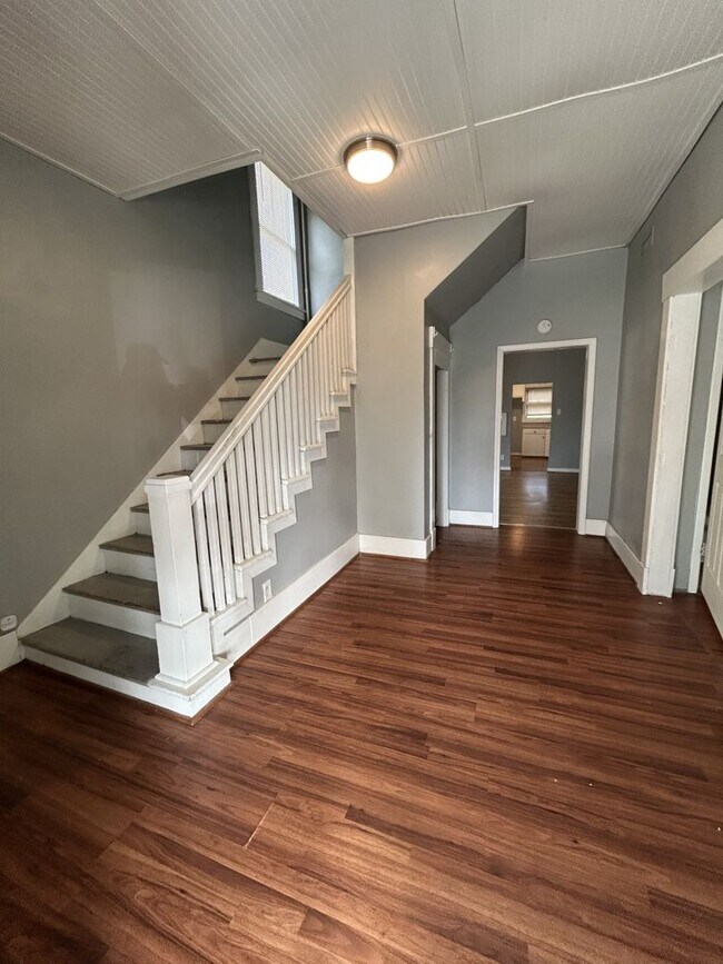 Foto del edificio - This One is a Stunner!  5br/3ba A MUST-SEE! - $1600/Mo!  Now Offering Short-Term Leasing!