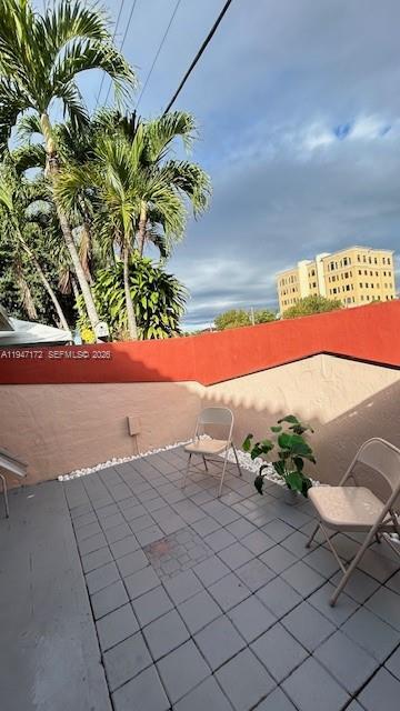 Foto del edificio - 2346 W 68th St