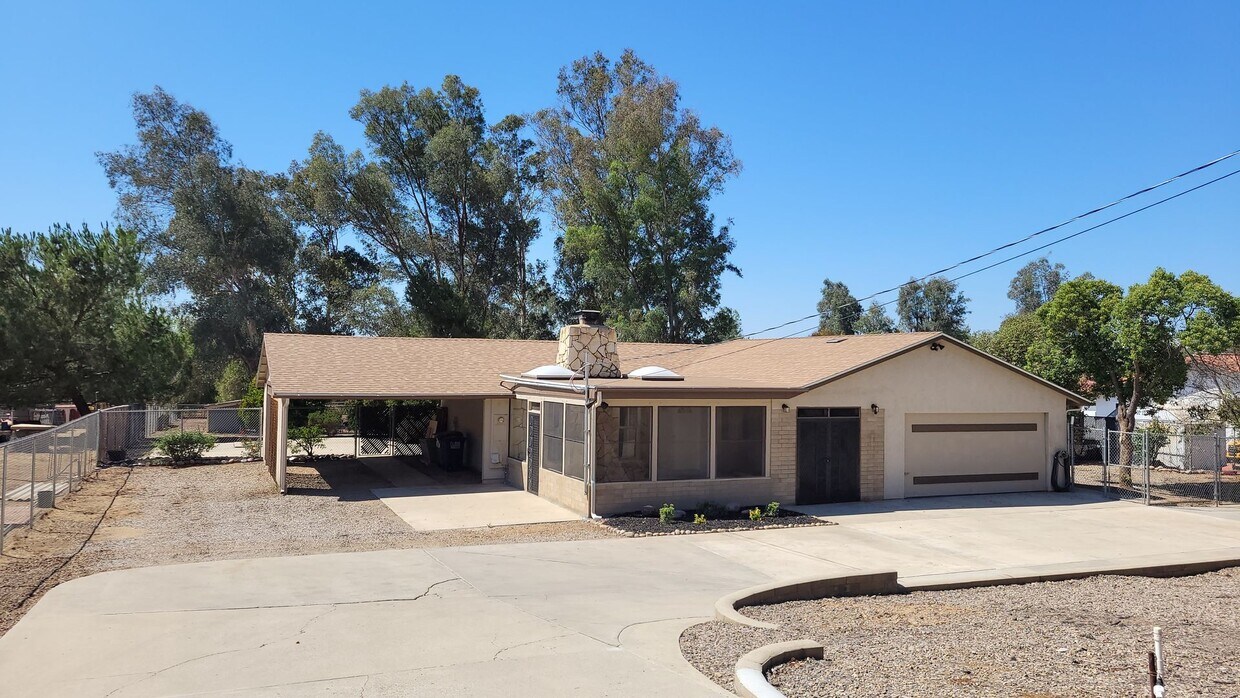 Foto principal - Beautifully Renovated Home In Ramona