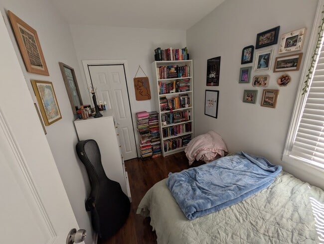 Foto del edificio - 2522 W Cortland St