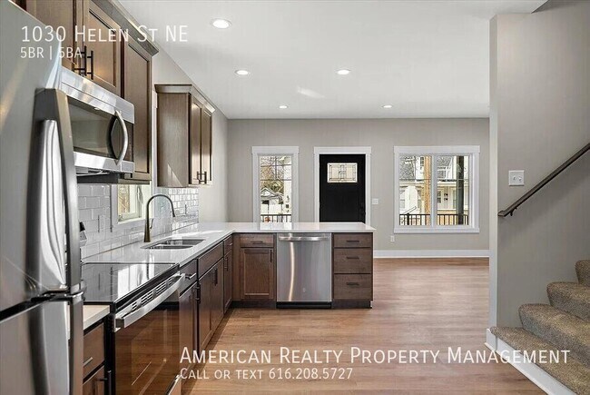 Foto del edificio - 1030 Helen St NE