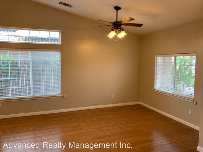 Building Photo - 4 br, 2 bath House - 4911 Smokey Mountain Way