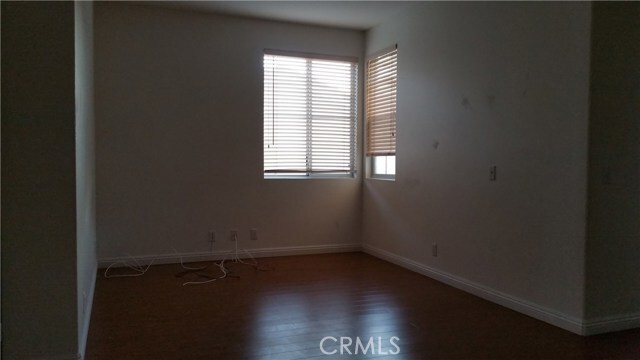 Building Photo - 465 N Castletown