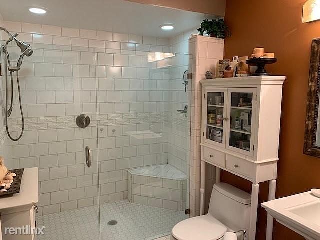 Foto del edificio - 3 br, 1 bath House - 5373 Waring Rd