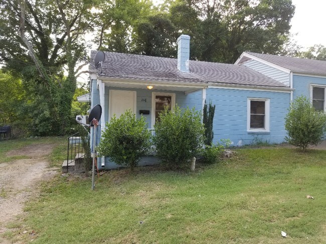 Building Photo - 1114 Holmes St