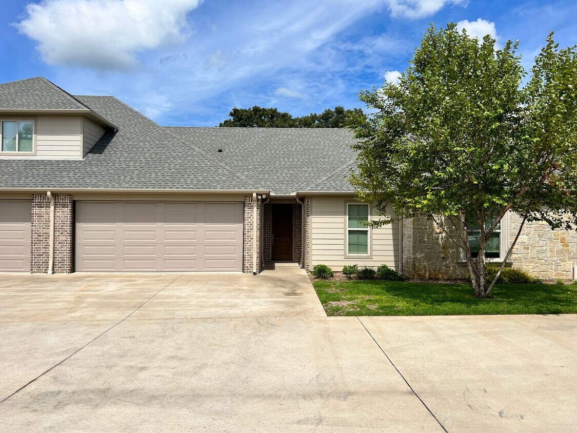 Foto principal - 2976 Elkton Trail