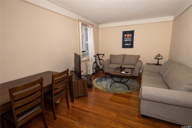 Building Photo - 30 Shipherd Ave