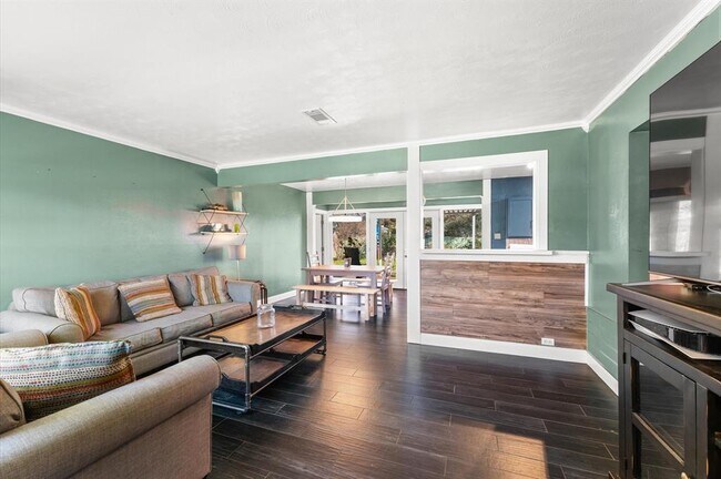 Foto del edificio - 328 24th Ave N