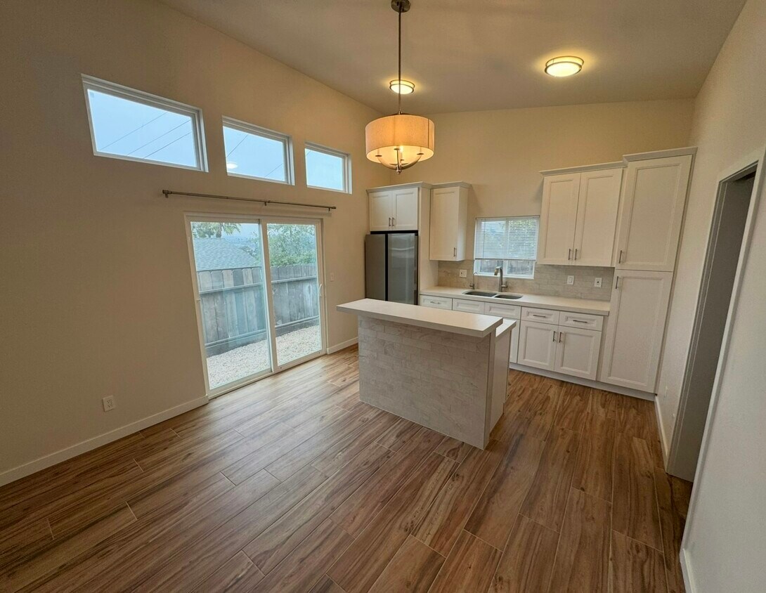 Foto principal - 4422 Long Branch Ave