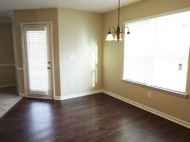 Foto del edificio - 1254 Opie Ln