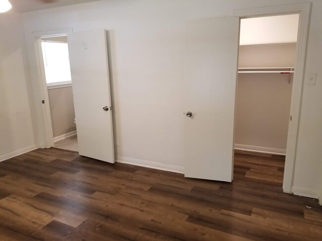 Building Photo - 601 N Pruett St