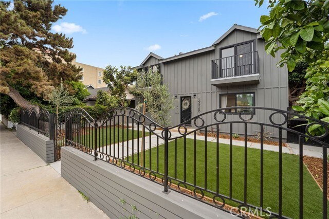 Building Photo - 2428 Glyndon Ave
