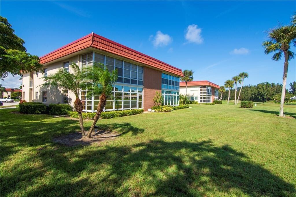 Foto principal - 35 Pine Arbor Ln