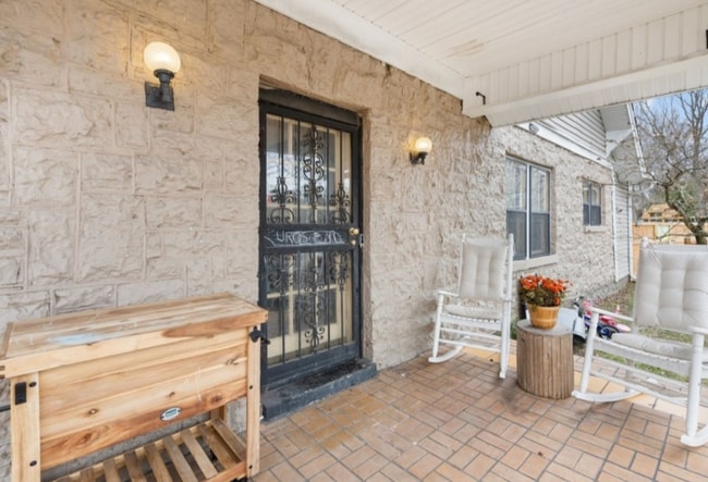 Photo - 1204 McGavock Pk House