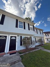 Building Photo - 1100 Pineland Ave