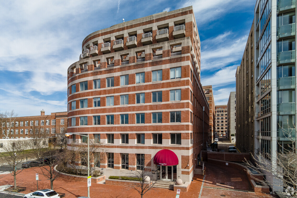 1275 25th St NW - Whitman Place Condos