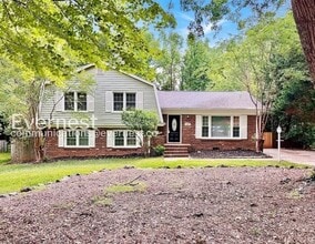 Building Photo - 400 Wilcrest Dr