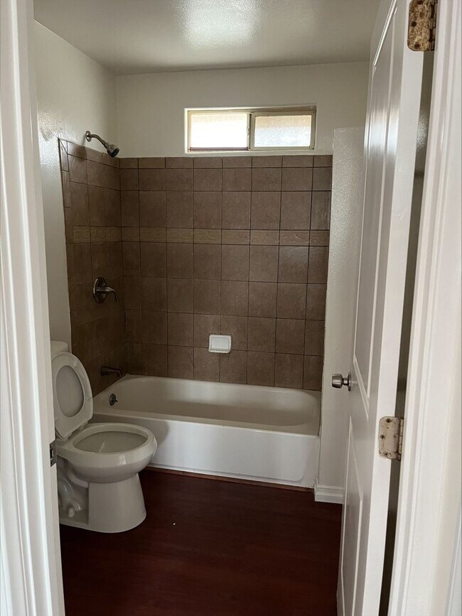 Foto del edificio - 1151-1153 E 88th Pl