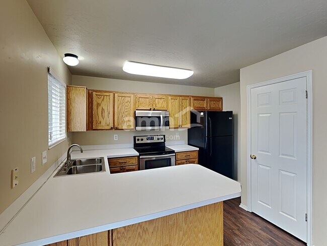 Foto del edificio - 2101 1630 N St