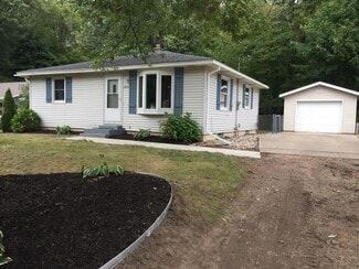 Building Photo - 2217 W Lakewood Blvd