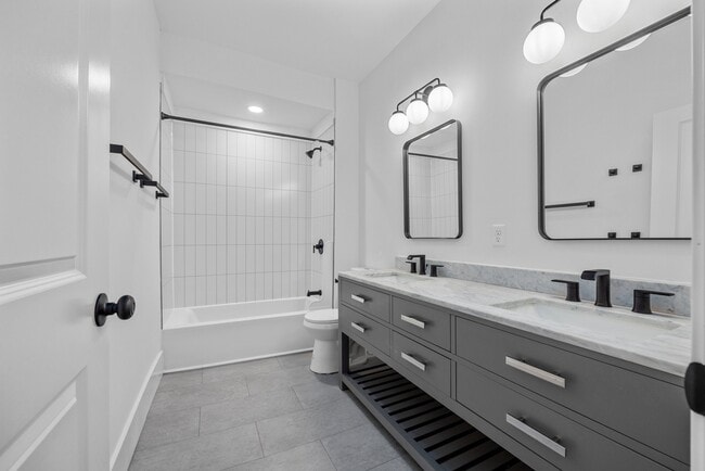 Building Photo - MOSAIC - 729 Westgate - Now Leasing 2027/2028