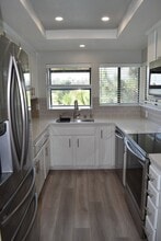 Building Photo - 12250 Corte Sabio