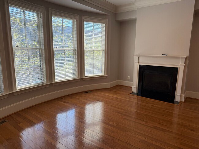 Foto del edificio - Park Potomac Luxury Townhome