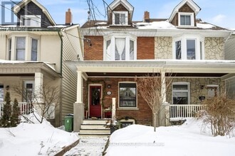 Building Photo - 826 Carlaw Ave