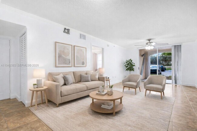 Foto del edificio - 2123 Renaissance Blvd