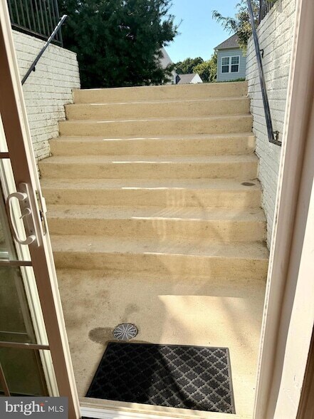 Foto del edificio - 5103 Whittington Ln