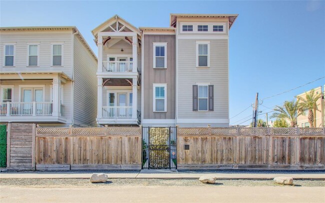 Building Photo - 1125 Moy St