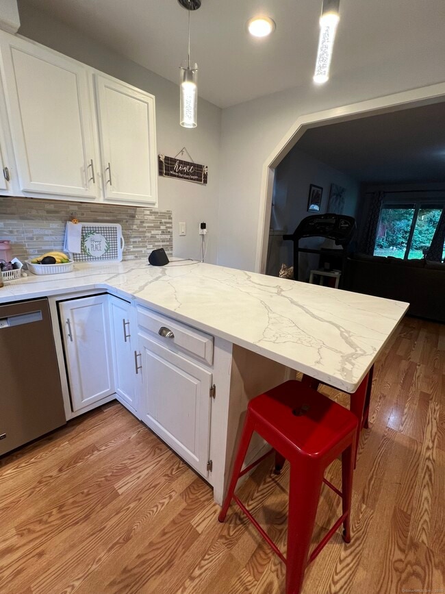 Building Photo - 69 Silvermine Ave