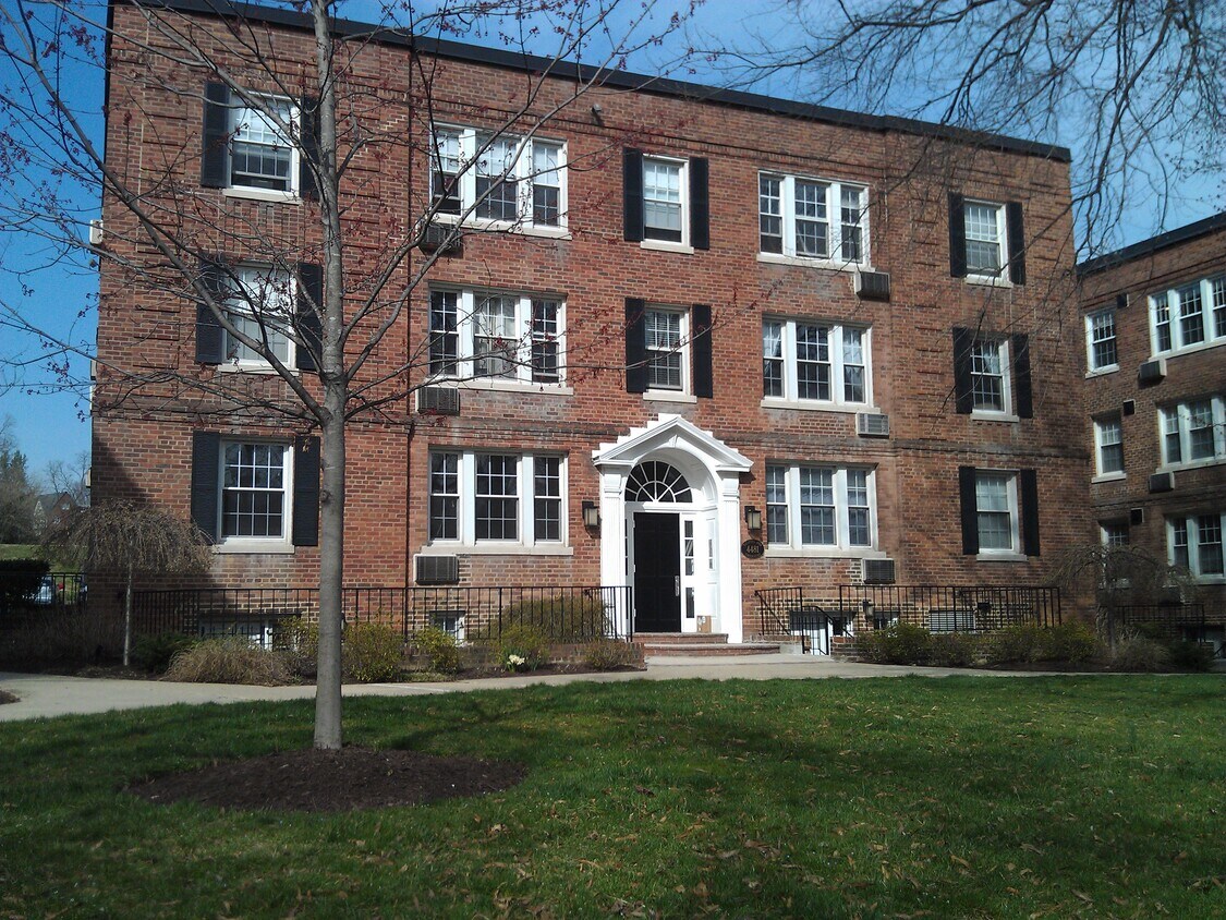 4481 MacArthur Blvd NW Unit 101, Washington, DC 20007 Condo for Rent