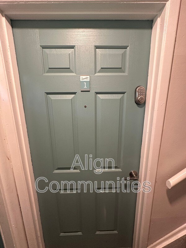 Foto del edificio - 1415-1419 E. Gore Street