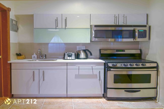 Building Photo - 138 E 37th St