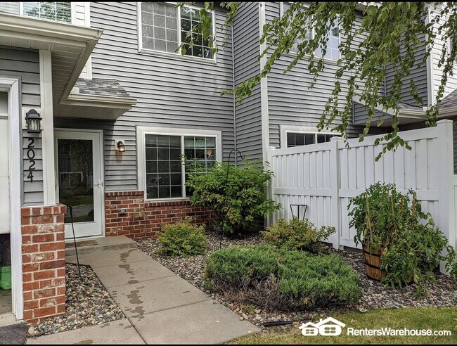 Foto del edificio - 2024 Gresham Ave N