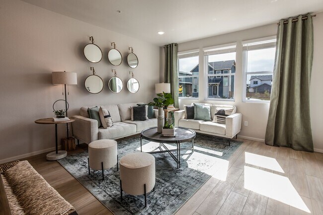 Foto del edificio - Luxury Condo - Water, Sewer, Basic Internet Included!