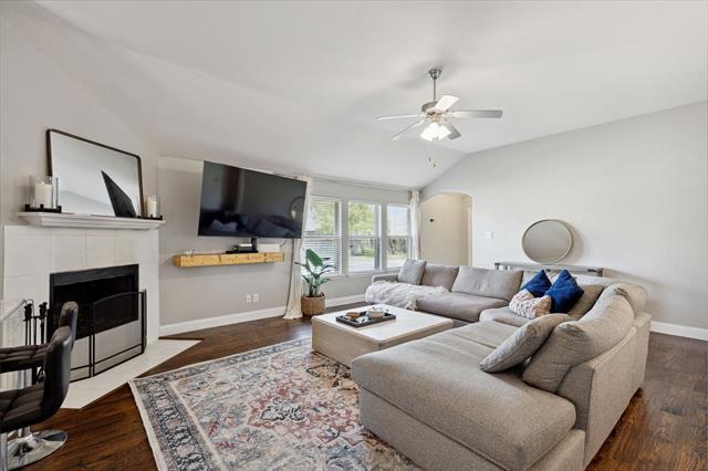 Foto del edificio - 5217 Rustic Ridge Dr