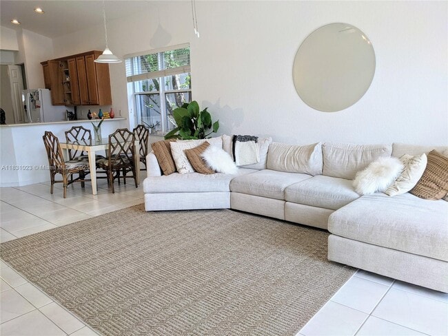 Foto del edificio - 7294 NW 19th Ct