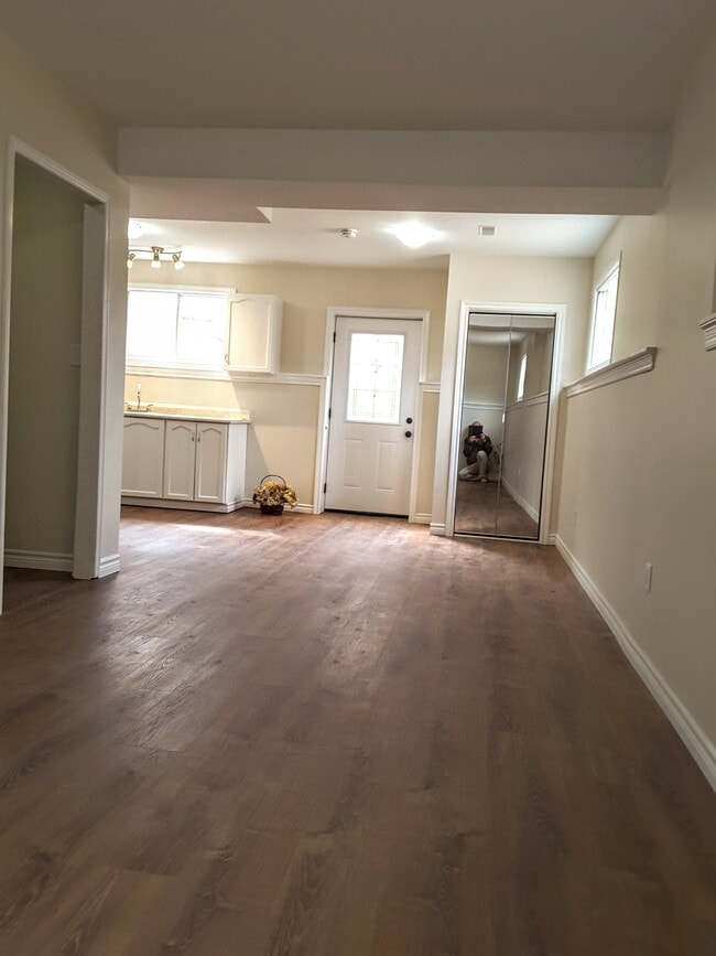 Building Photo - 844 Lavis Crt