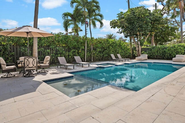 Building Photo - 4620 NE 25th Ave