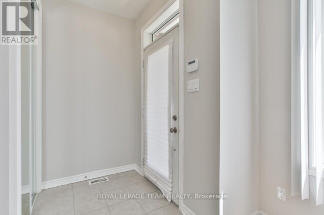 Building Photo - 273 Argonaut Cir