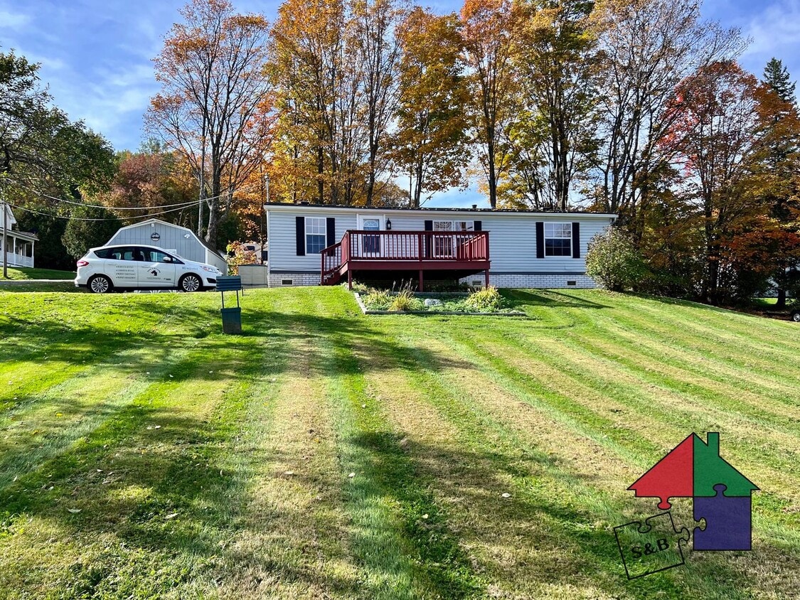 Primary Photo - Your Dream Home Awaits: Spacious 3-Bedroom...