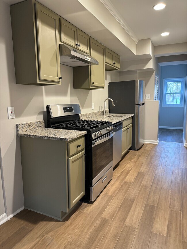 Foto del edificio - 6608 14th St NW