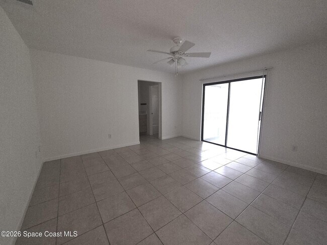 Building Photo - 6580 Floridana Ave