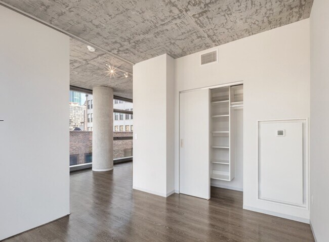Foto del edificio - 718 S Clark St