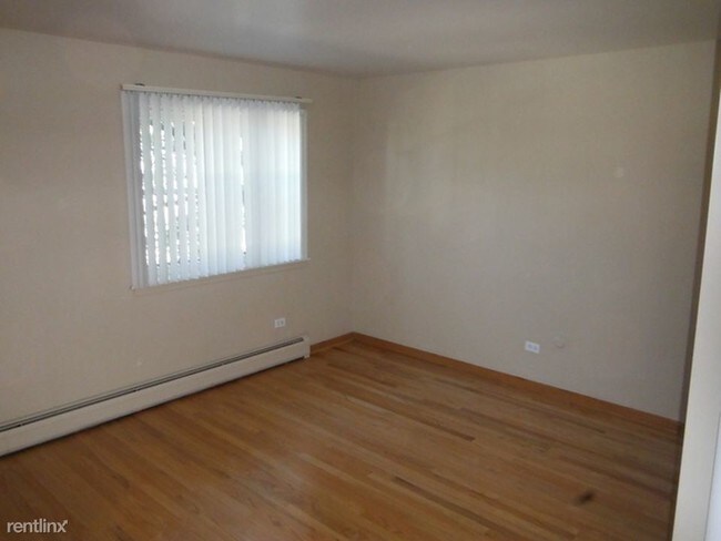Building Photo - 4600 N Cumberland Ave